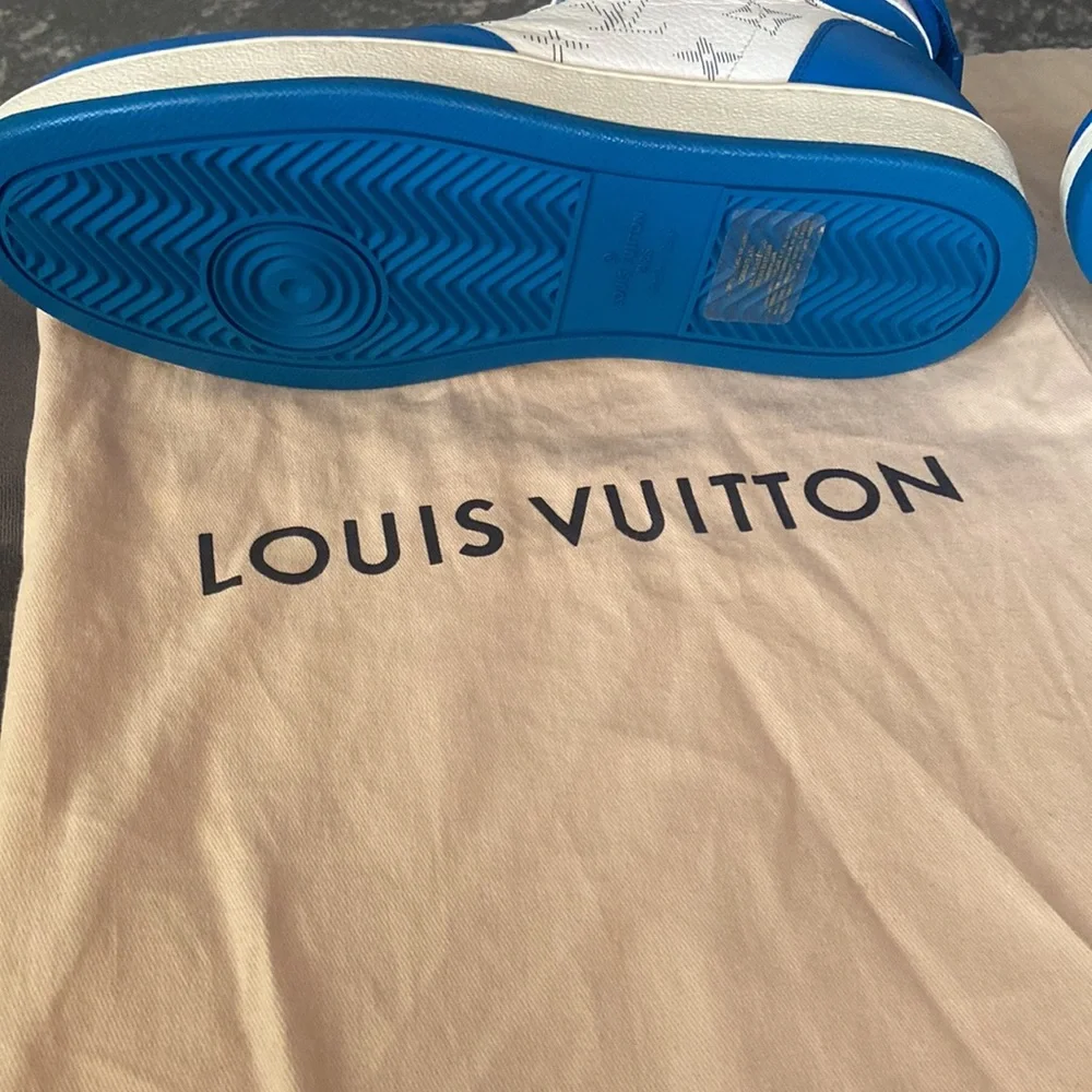Louis Vuitton Rivoli Men Sneakers blue and white - Picture 2 of 7